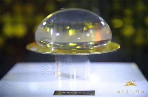 深圳艺星隆胸多少钱?采用傲诺拉星熠假体做舒适丰胸价格8w起