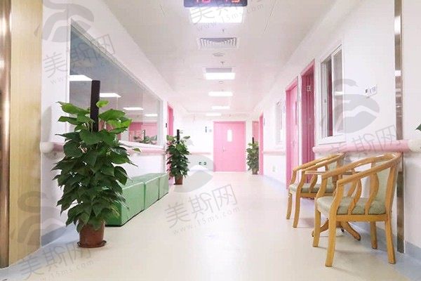 广州新市医院走廊