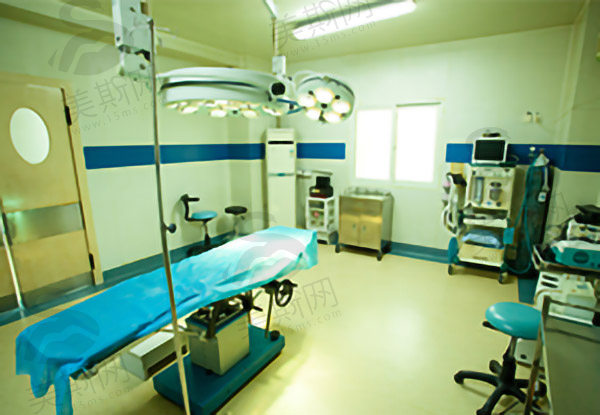 莆田海峡医疗美容医院治疗室