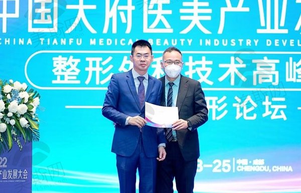 周柯医生做鼻子怎么样？