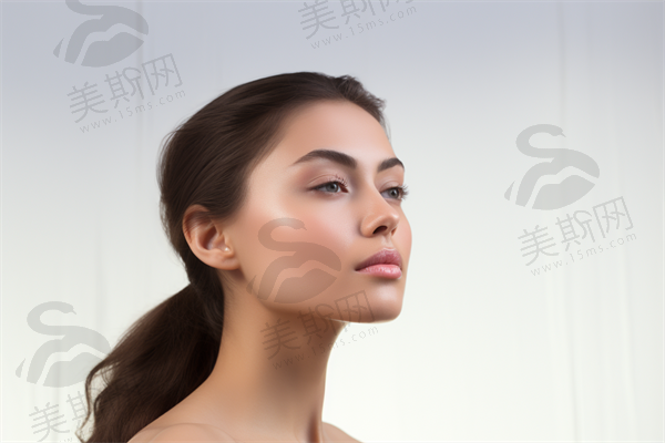 双下巴吸脂术的原理及效果维持时间