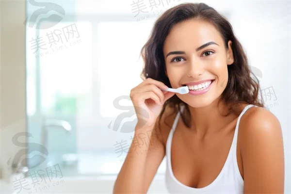 轻松拥有健康口腔，玉林蓝天口腔医院口腔预防保健现仅需350元起，原价500元起，限时优惠！
