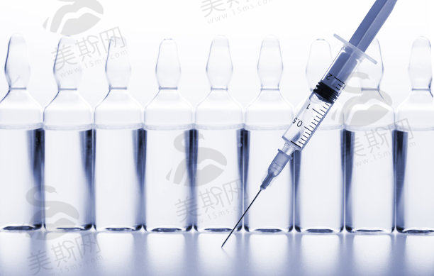 眼睑下垂有哪些症状？上眼睑下垂手术多少钱？