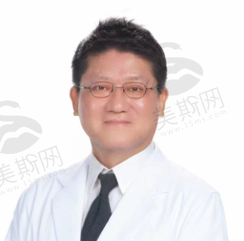 黄敬夏怎么样？网友亲测其颧骨内推手法精妙脸不下垂，坐诊医院预约方式在这