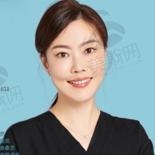 杨芳