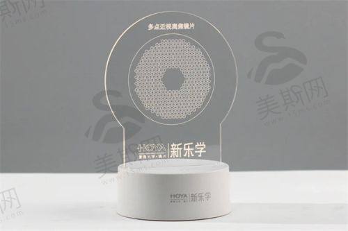 价格变动趋势:全飞秒降幅大,晶体植入性价比提升