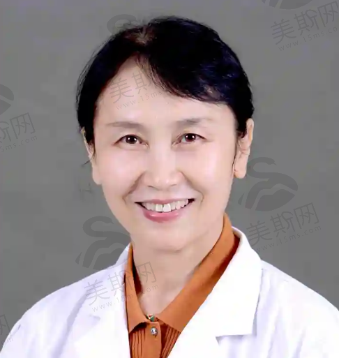 李莹