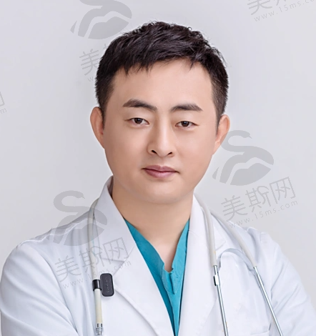 崔东