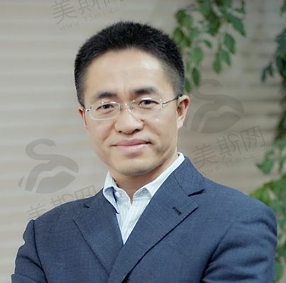 吴焱