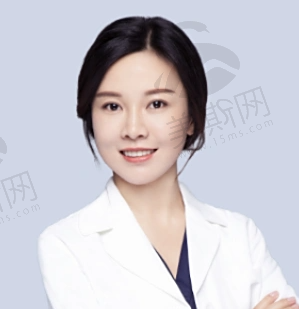张曼