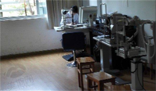 大连华厦眼科医院医生介绍