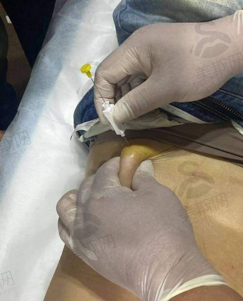 2. 动态美学设计,拒绝静态僵硬